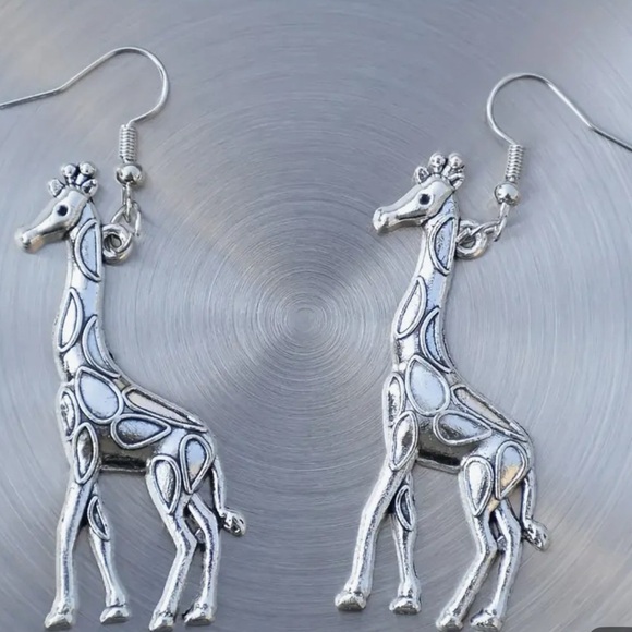 Jewelry - Silver Giraffe Earrings